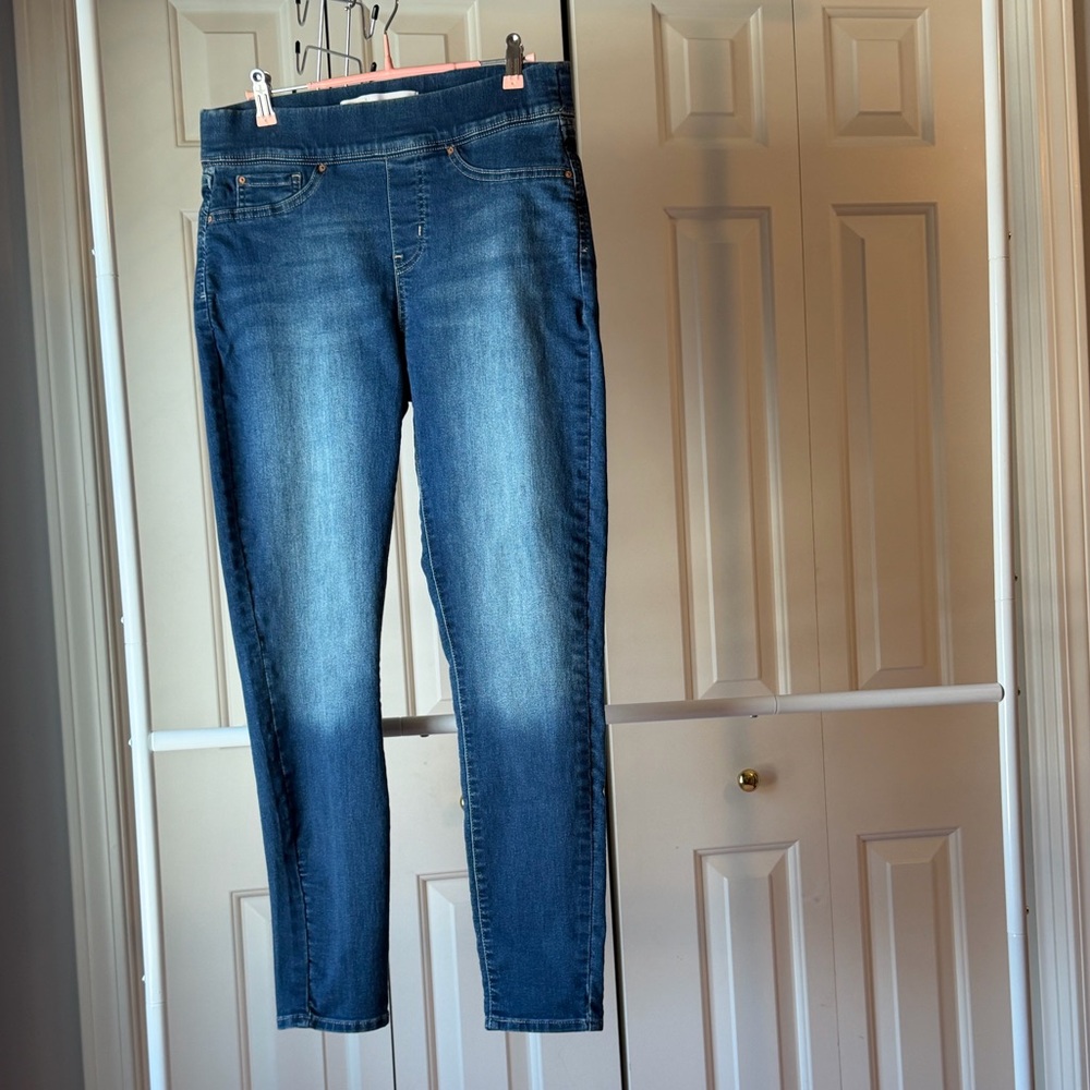 Signature by Levi Strauss Women's Blue Skinny Jeans